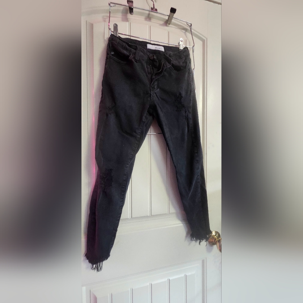 Stylish Black Distressed Jeans